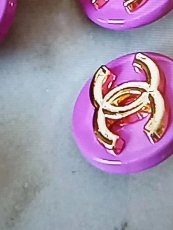 Chanel Pink Button - stamped - Picture 3 of 4